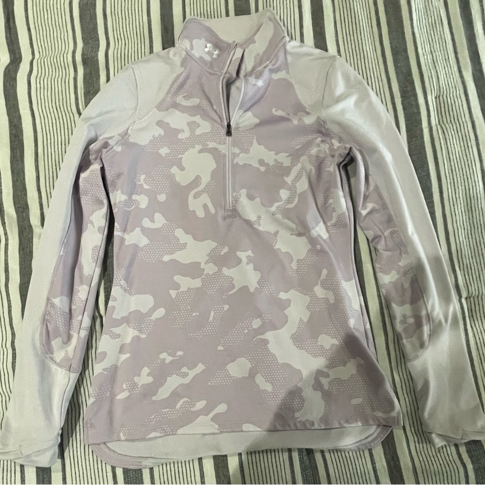 Medium Under Armour Long Sleeve